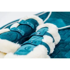 Kentucky Horsewear Kentucky Peesbeschermers Bamboo Elastic Velvet Vegan Bont Emerald -Goedkope Paard Liefde Winkel kentucky 179a4831.f7afab