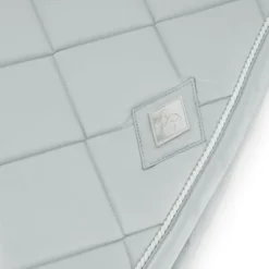 Mrs. Ros Zadeldekje Iconic Veelzijdigheid Marble Grey 10 Mrs. Ros Zadeldekje Iconic Veelzijdigheid Marble Grey -Goedkope Paard Liefde Winkel mrs 1104 grijs zadeldekje logo detail 1.656caf